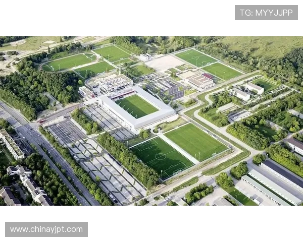 全球足球格局深度变革背景下传统豪门俱乐部如何应对新兴力量激烈挑战 全球足球格局深度变革背景下传统豪门俱乐部如何应对新兴力量激烈挑战