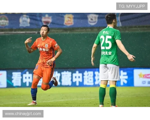 南京足球队以63分领跑精英赛积分榜展现强大实力和竞争优势