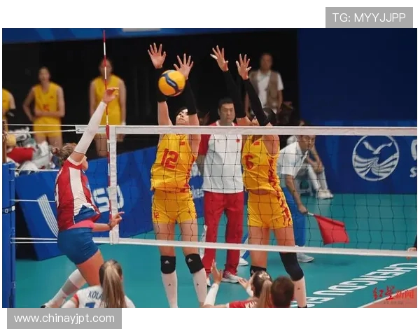 亚运赛场中国女排迎战印度队全力争胜展现团队精神与竞技风采